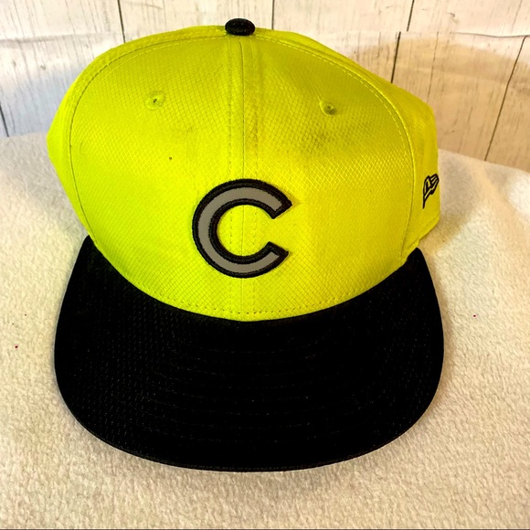 Other - New Era Chicago Cubs Green Neon 7 1/2 59Fifty Fitted Hat